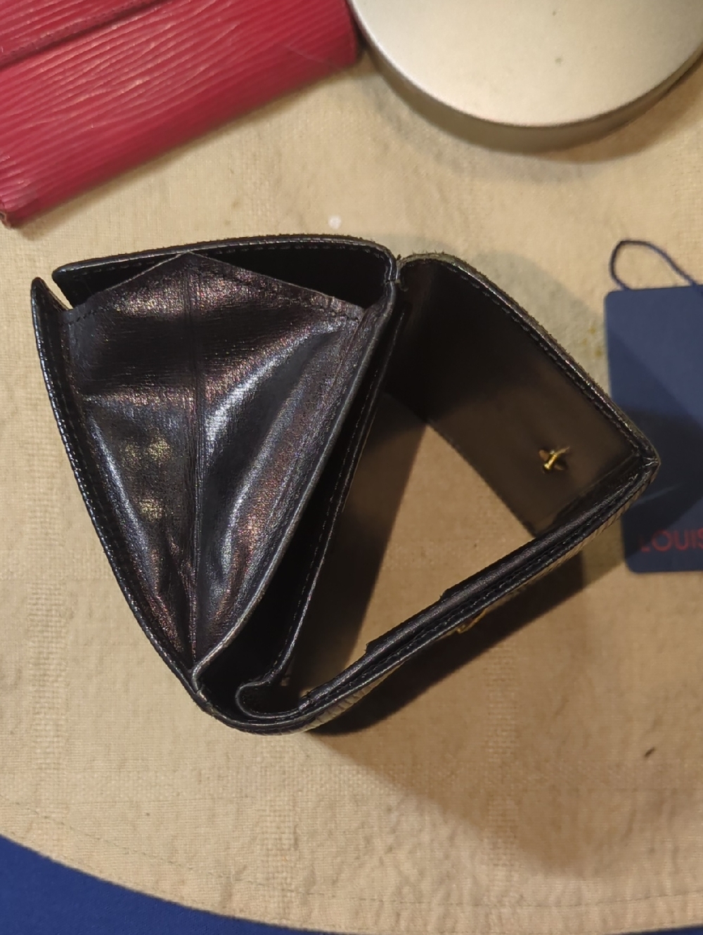 Louis Vuitton Ludlow Black Epi Leather Bifold Wallet NOW ONLY $150 - Picture 8 of 10